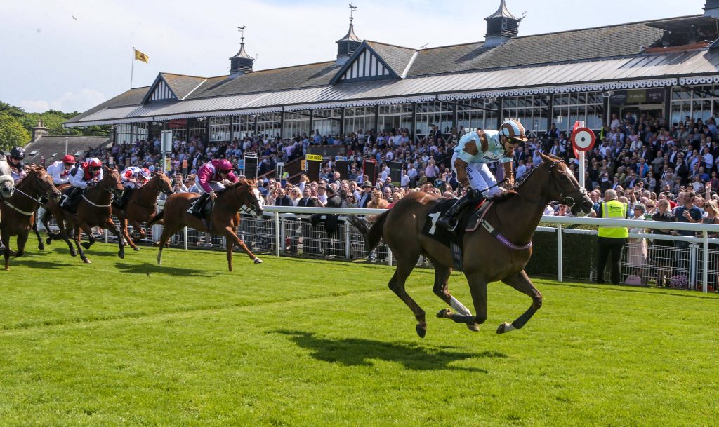 Caspian Prince wins the Scottish Sprint Cup