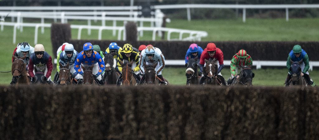 Houblon Des Obeaux and Charlie Deutsch on their way to winning the 2019 Veterans' Chase Final at Sandown, 5/1/19