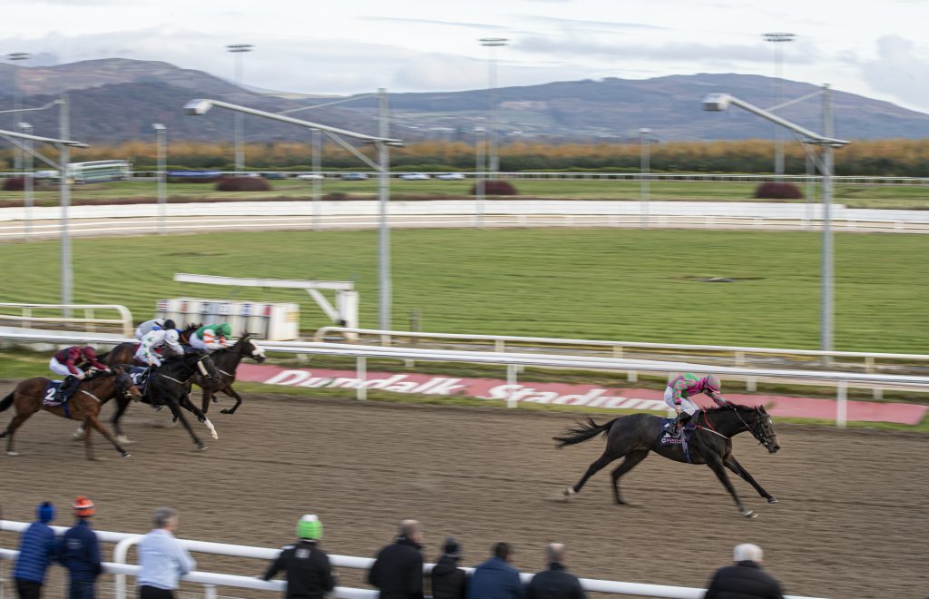 The King Of Kells landing a nursery handicap at Dundalk