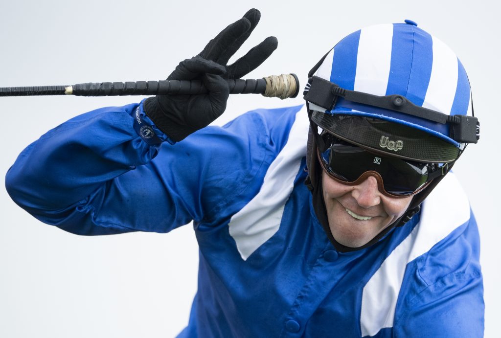 Battaash wins the Nunthorpe